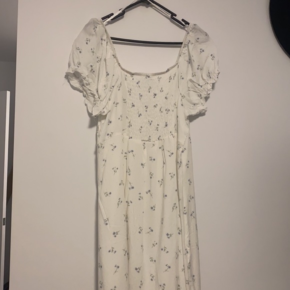 White Floral Curve Cotton On Dress - Picture 6 of 7